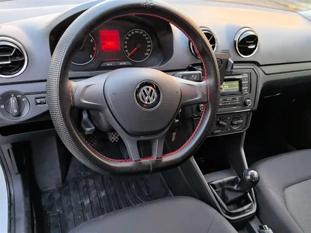 Volkswagen Jetta 2019 — фото 3