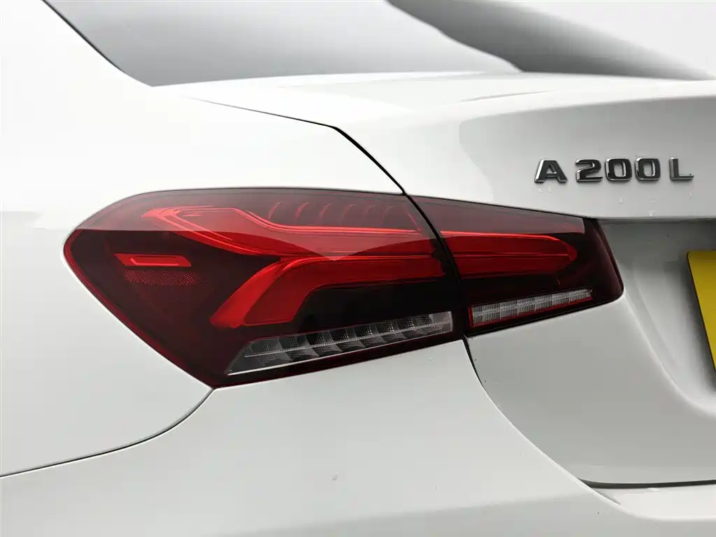 Mercedes-Benz A-Class 2021 — фото 7