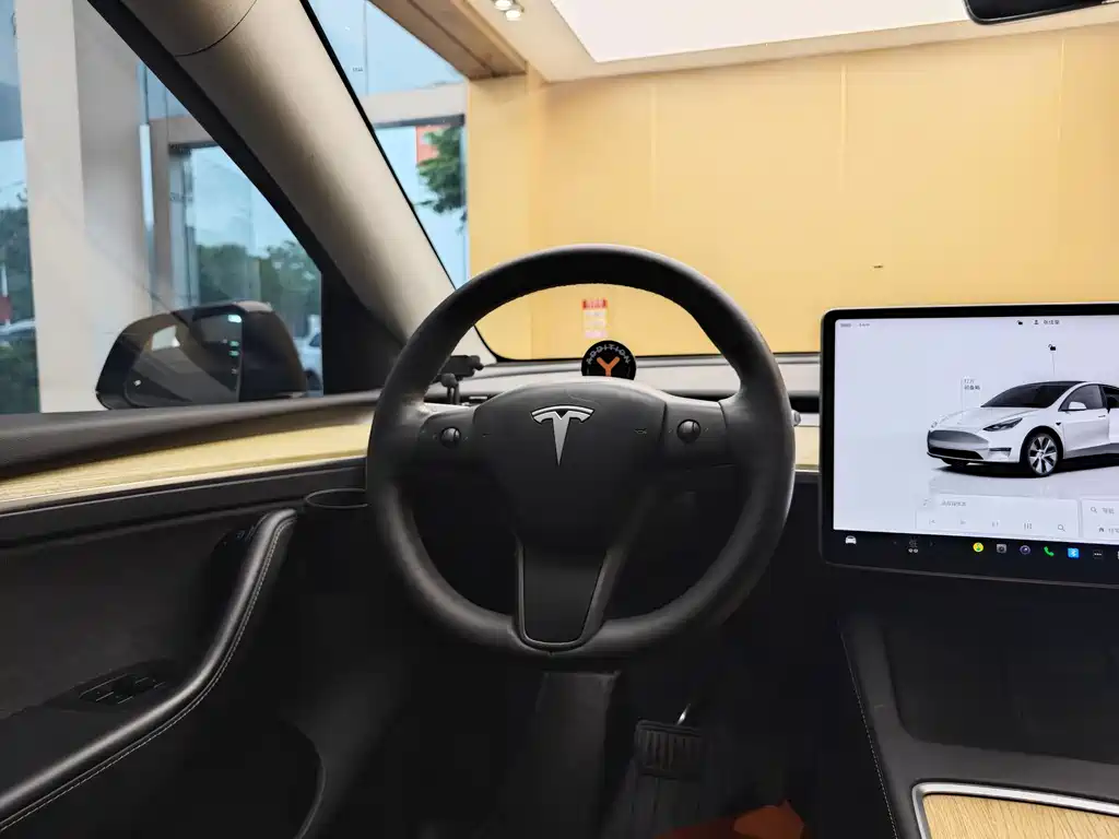 Tesla Model Y 2023 — фото 15