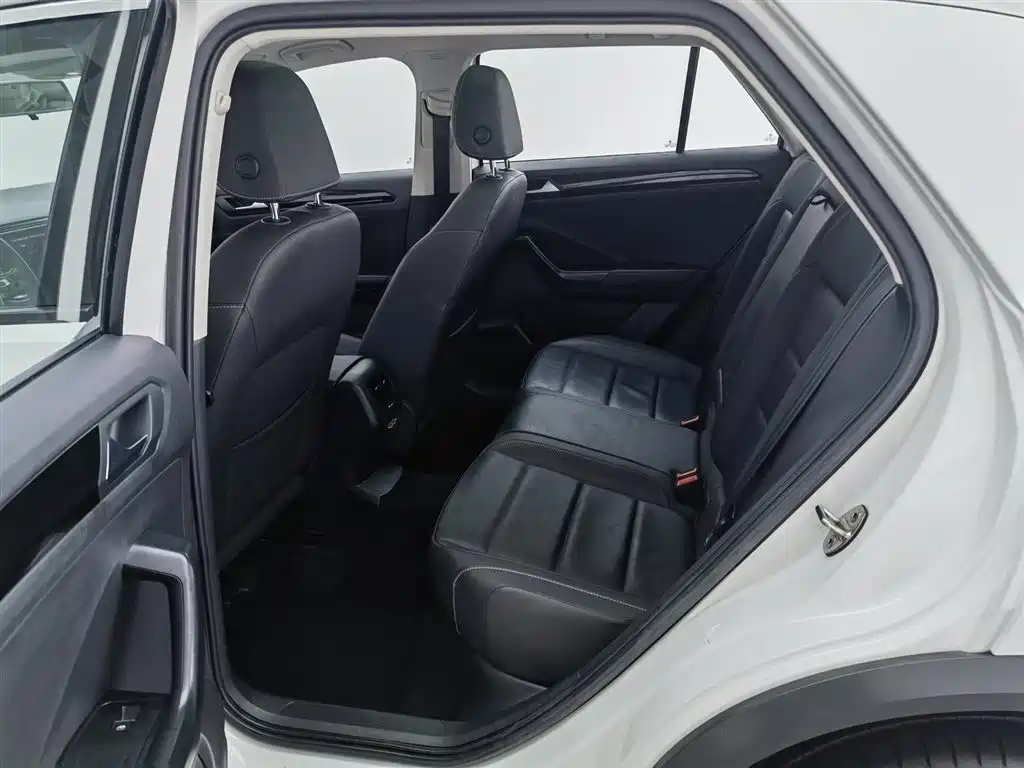 Volkswagen T-Roc 2022 — фото 15