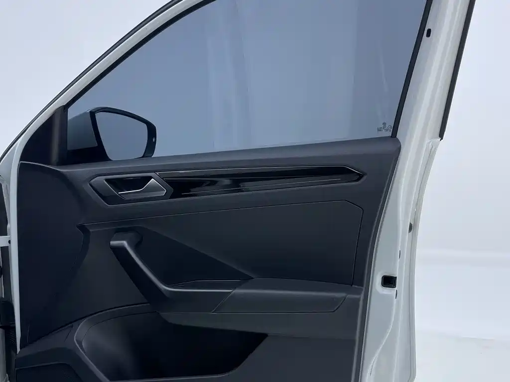 Volkswagen T-Roc 2022 — фото 11