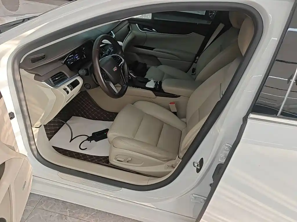 Cadillac XTS 2017 — фото 15