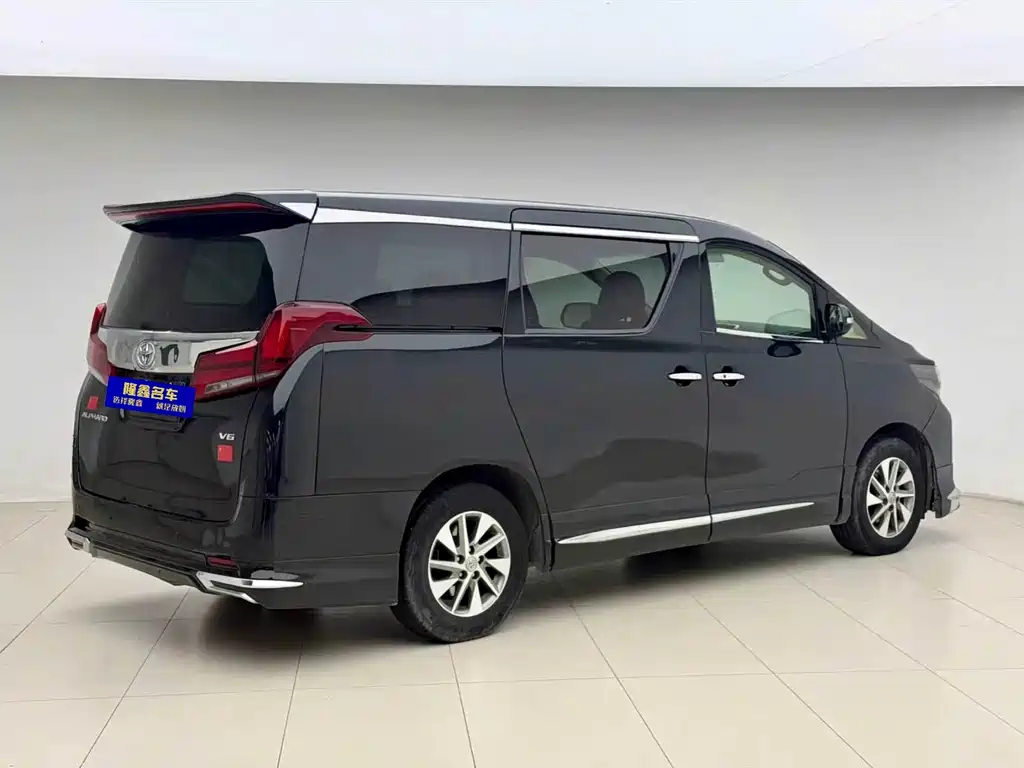 Toyota Alphard 2012 — фото 6