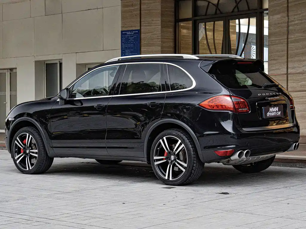 Porsche Cayenne 2011 — фото 10