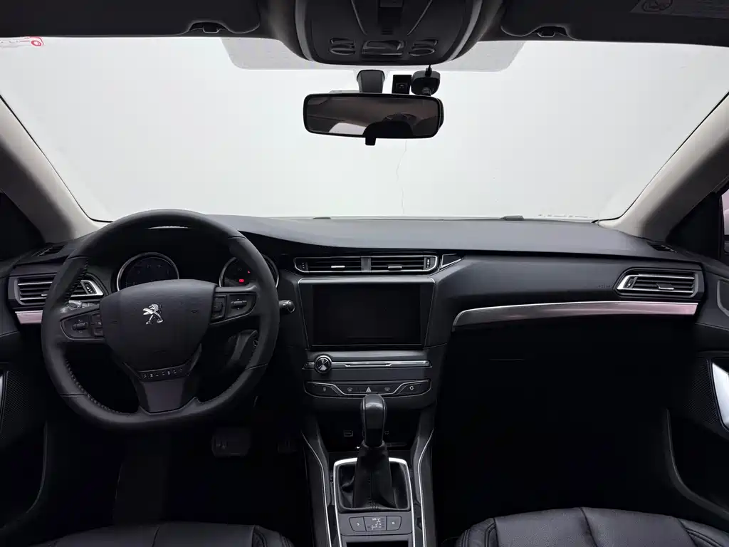 Peugeot 408 2016 — фото 6