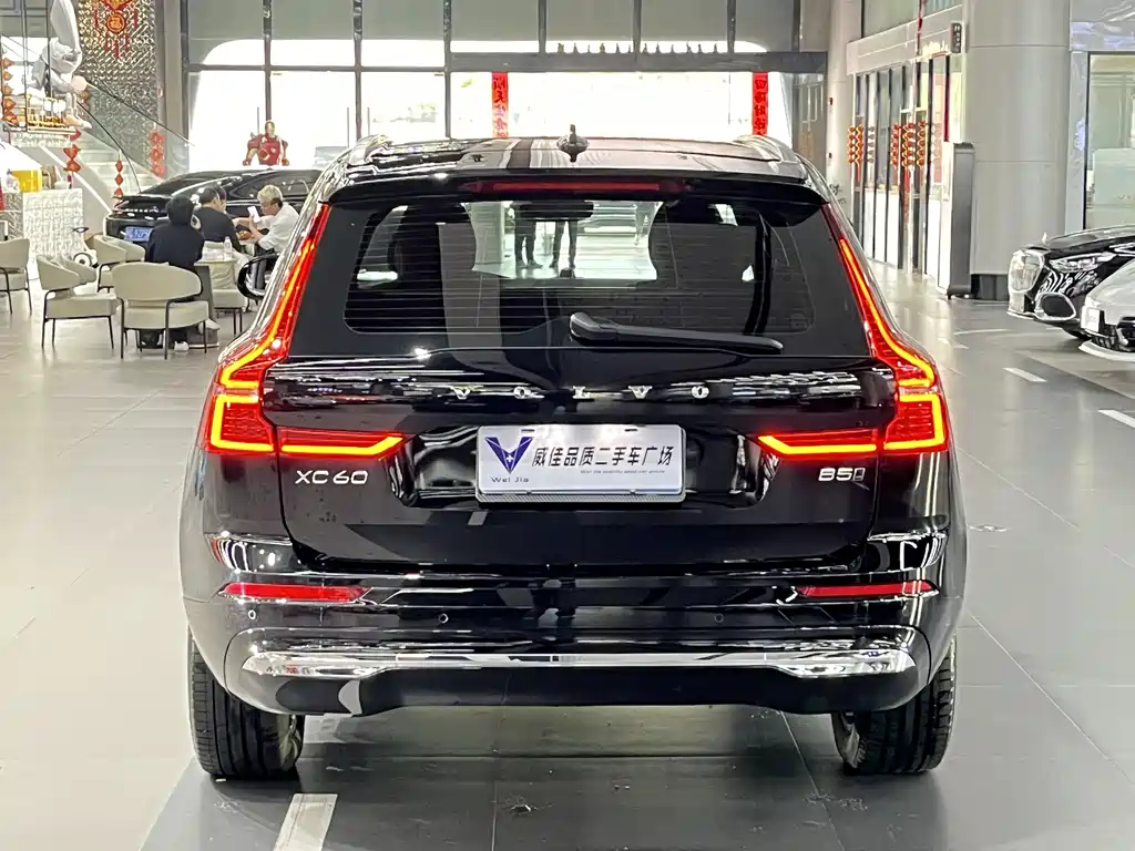 Volvo XC60 2024 — фото 9