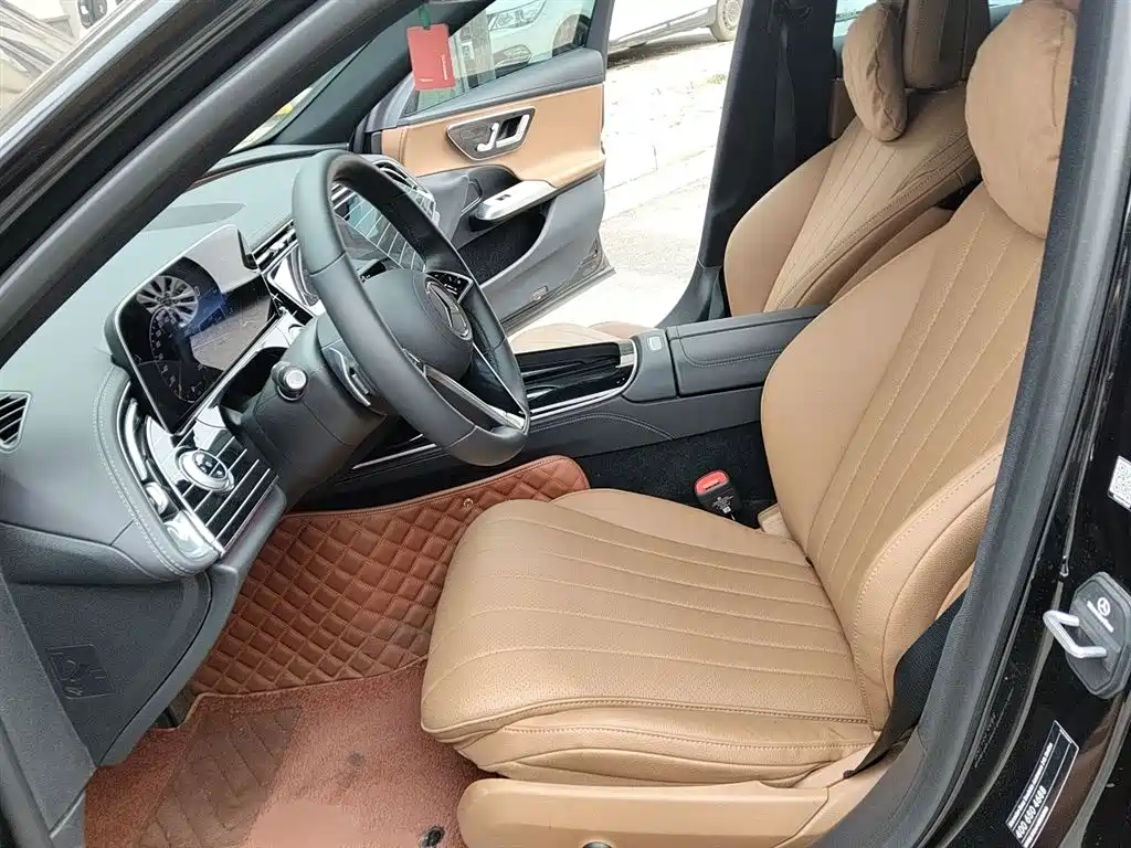 Mercedes-Benz E-Class 2025 — фото 12