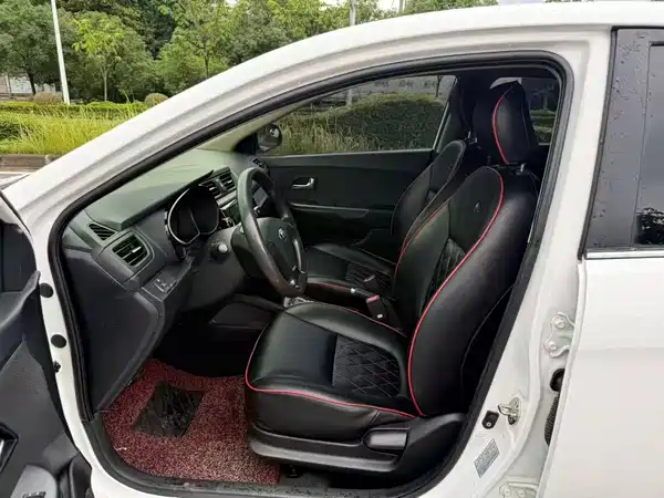 Kia K2 2015
