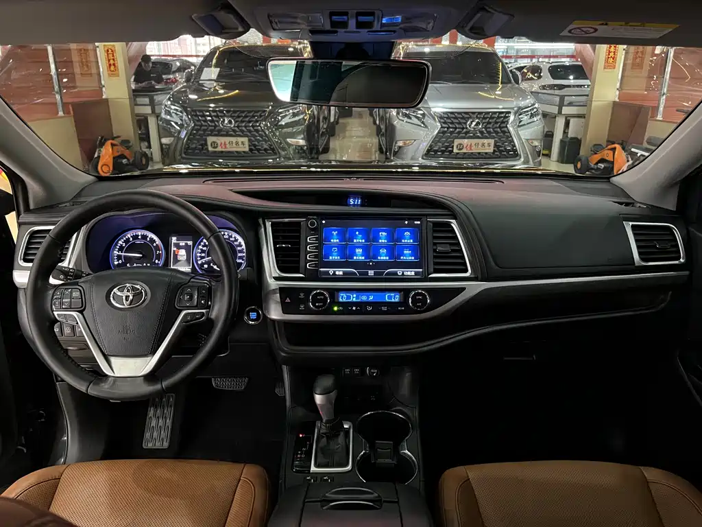 Toyota Highlander 2019 — фото 11