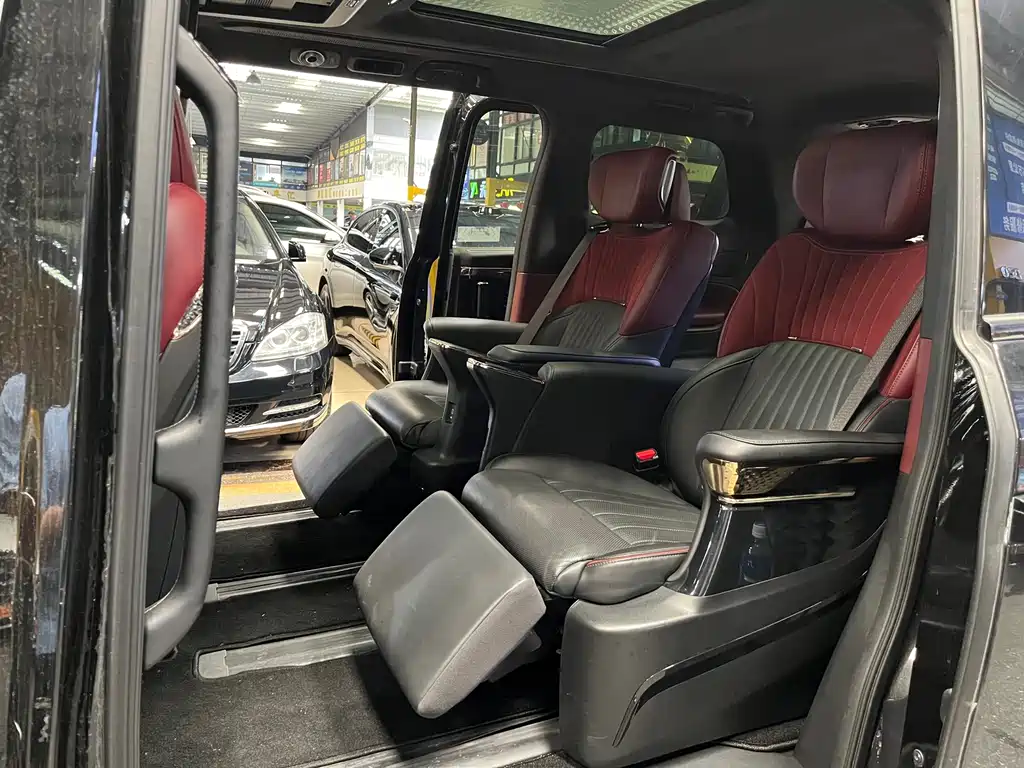 GAC Motor Trumpchi M8 2023 — фото 10