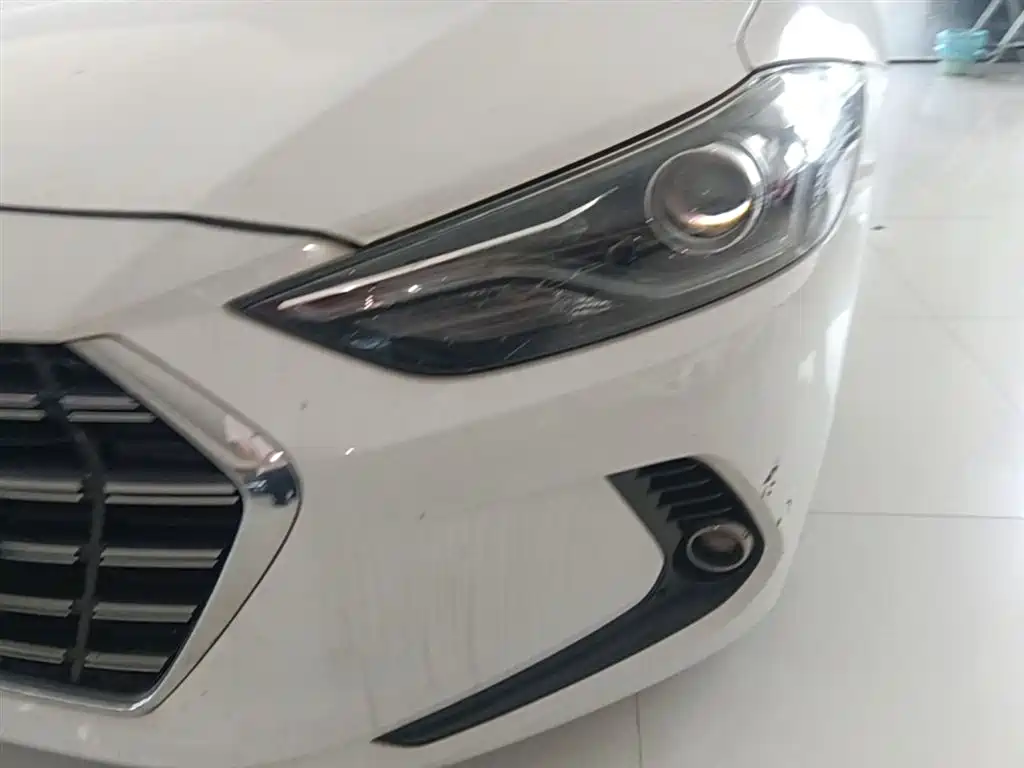 Hyundai Elantra 2020 — фото 23
