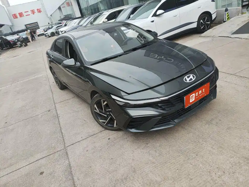 Hyundai Elantra 2023 — фото 2