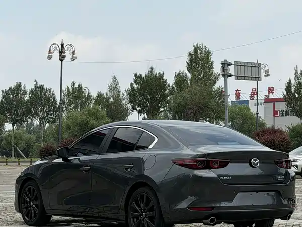 Mazda 3 Axela 2023