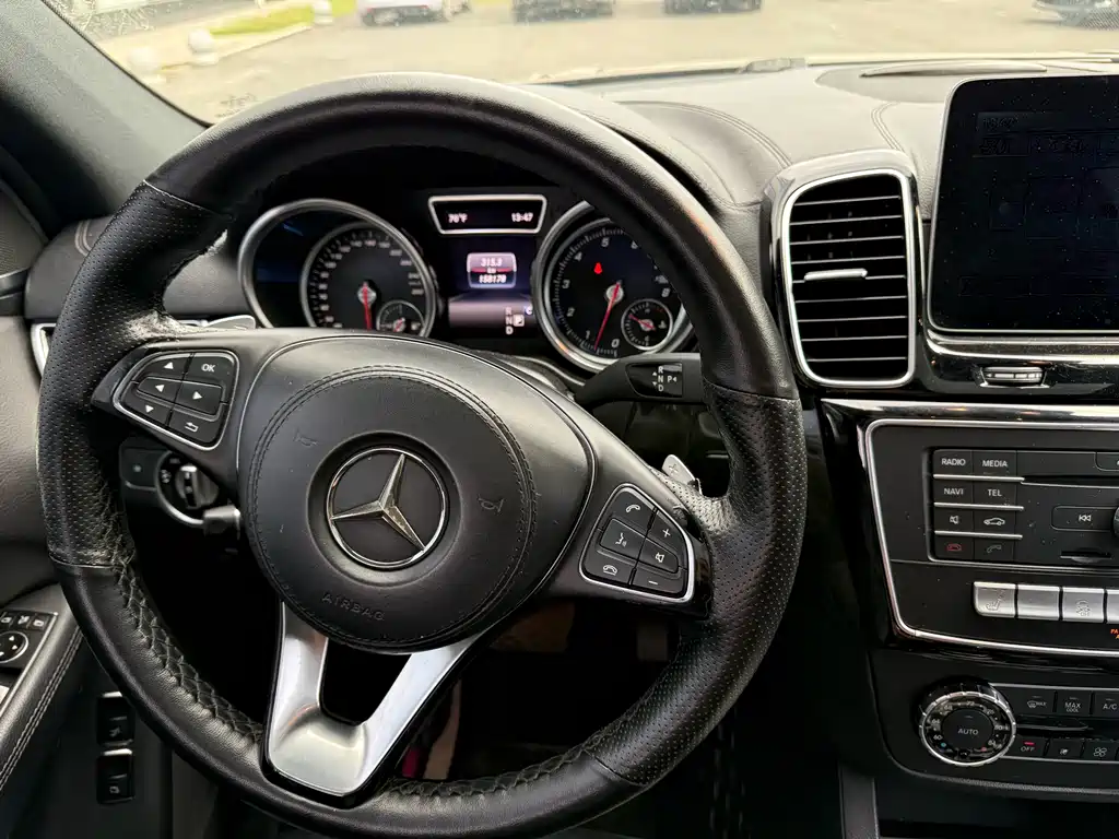 Mercedes-Benz GLS 2018 — фото 17