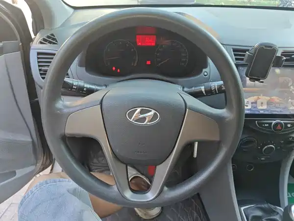 Hyundai Accent 2016