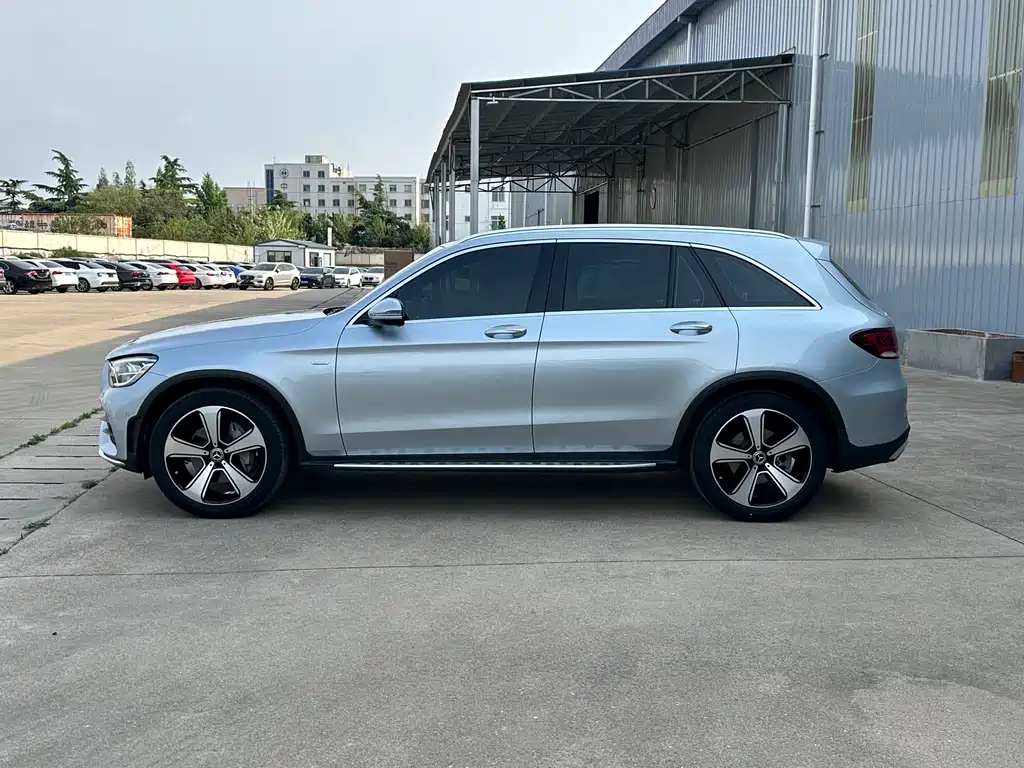 Mercedes-Benz GLC 2023 — фото 12