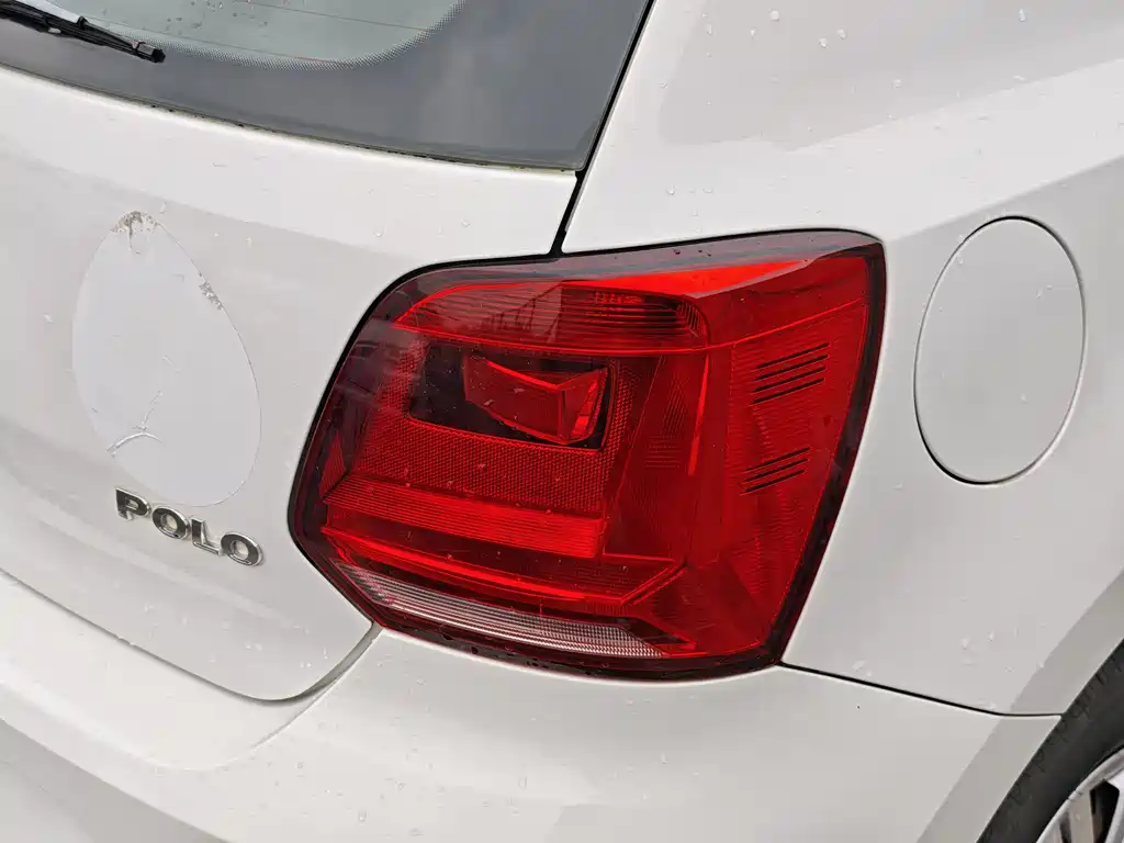 Volkswagen Polo 2016 — фото 16