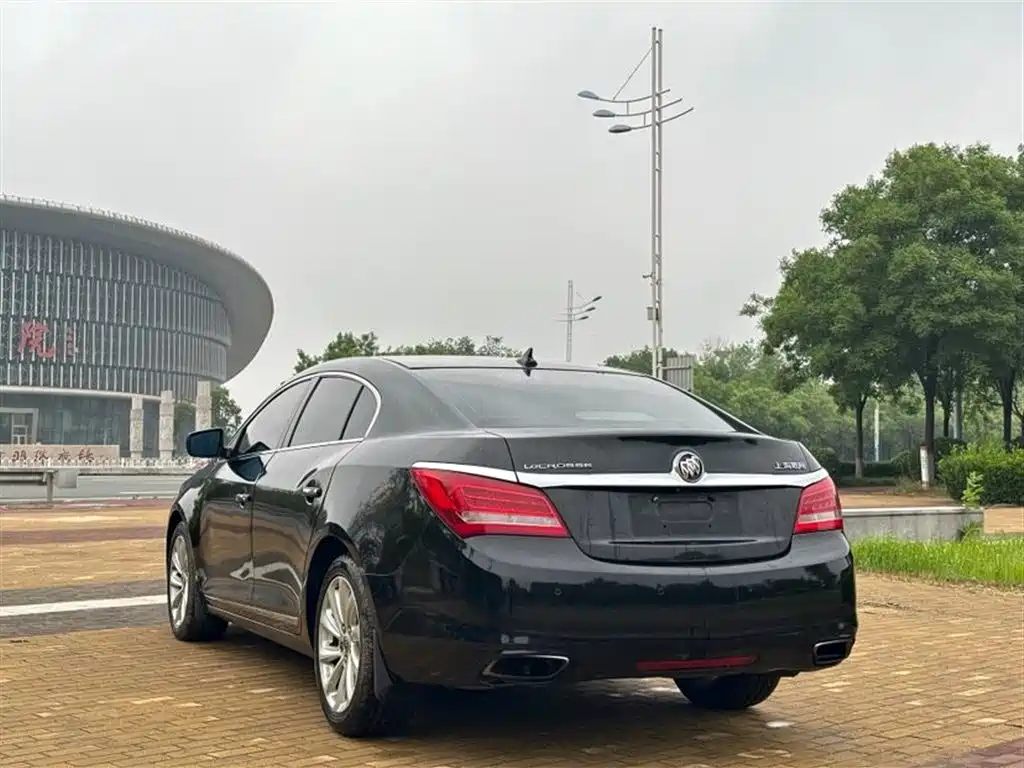 Buick LaCrosse 2015 — фото 6