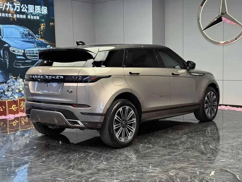 Land Rover Evoque 2025 — фото 7