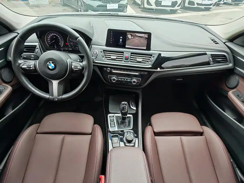 BMW 1 Series 2020 — фото 17