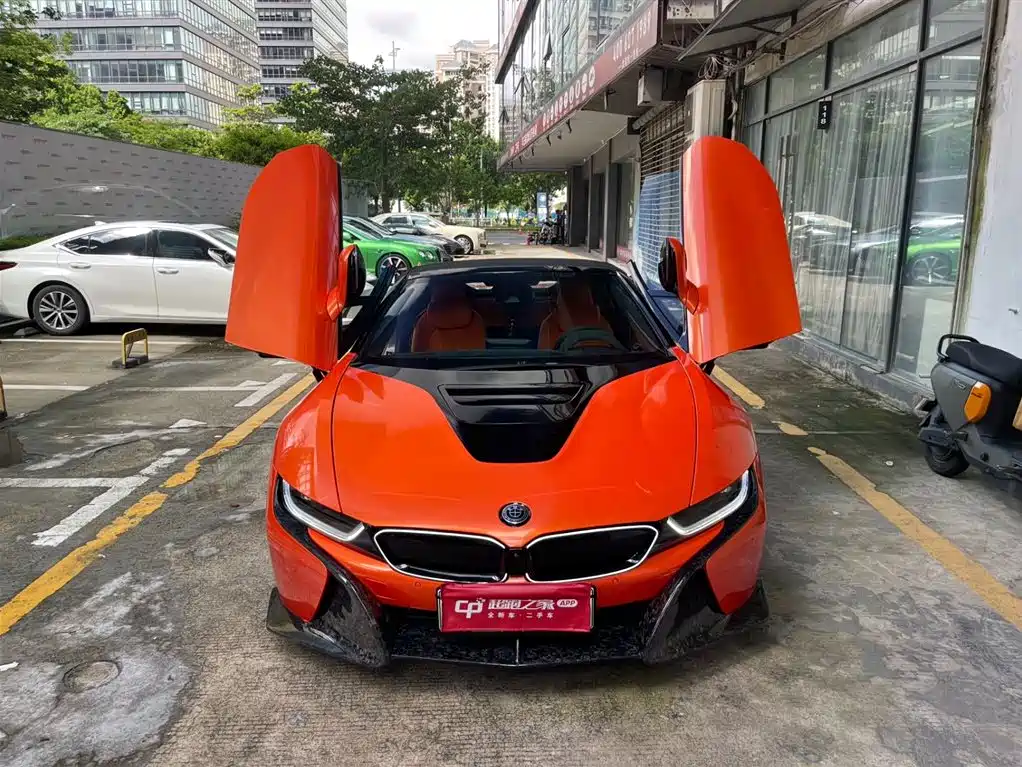 BMW i8 2020 — фото 2