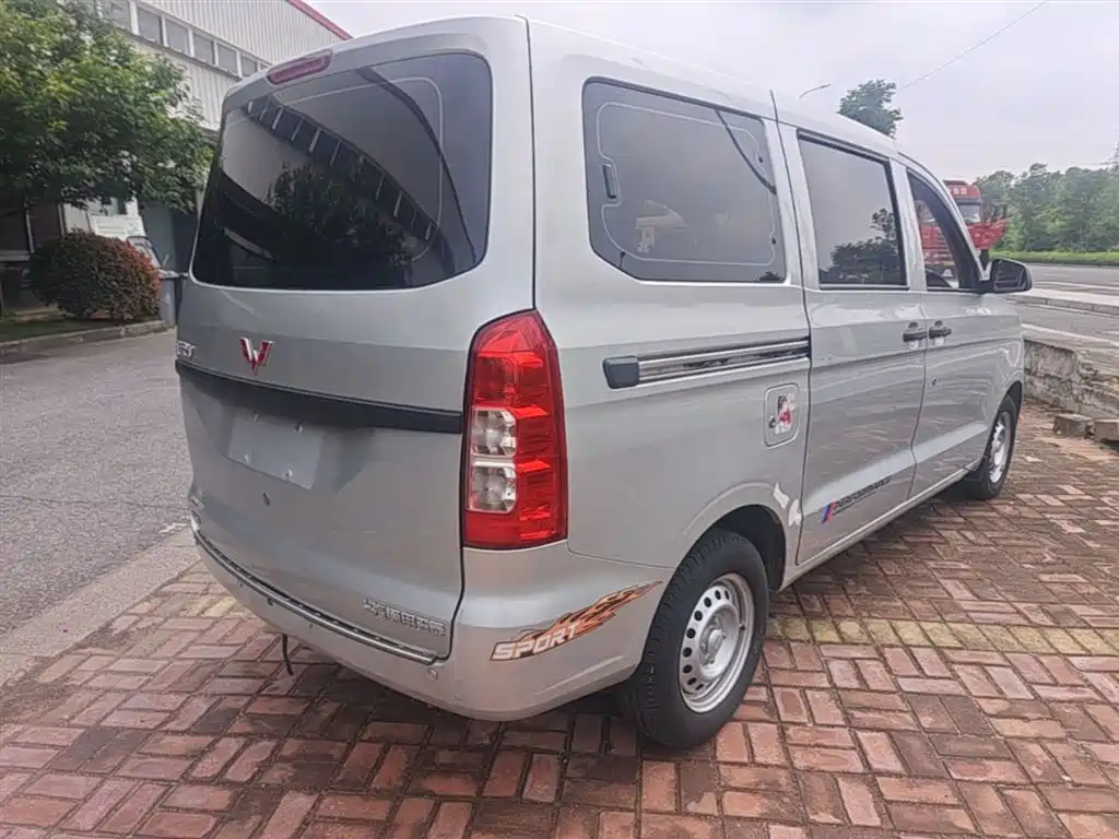 Wuling Hongguang V 2022 — фото 7