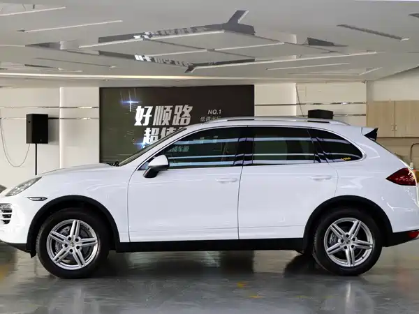 Porsche Cayenne 2011