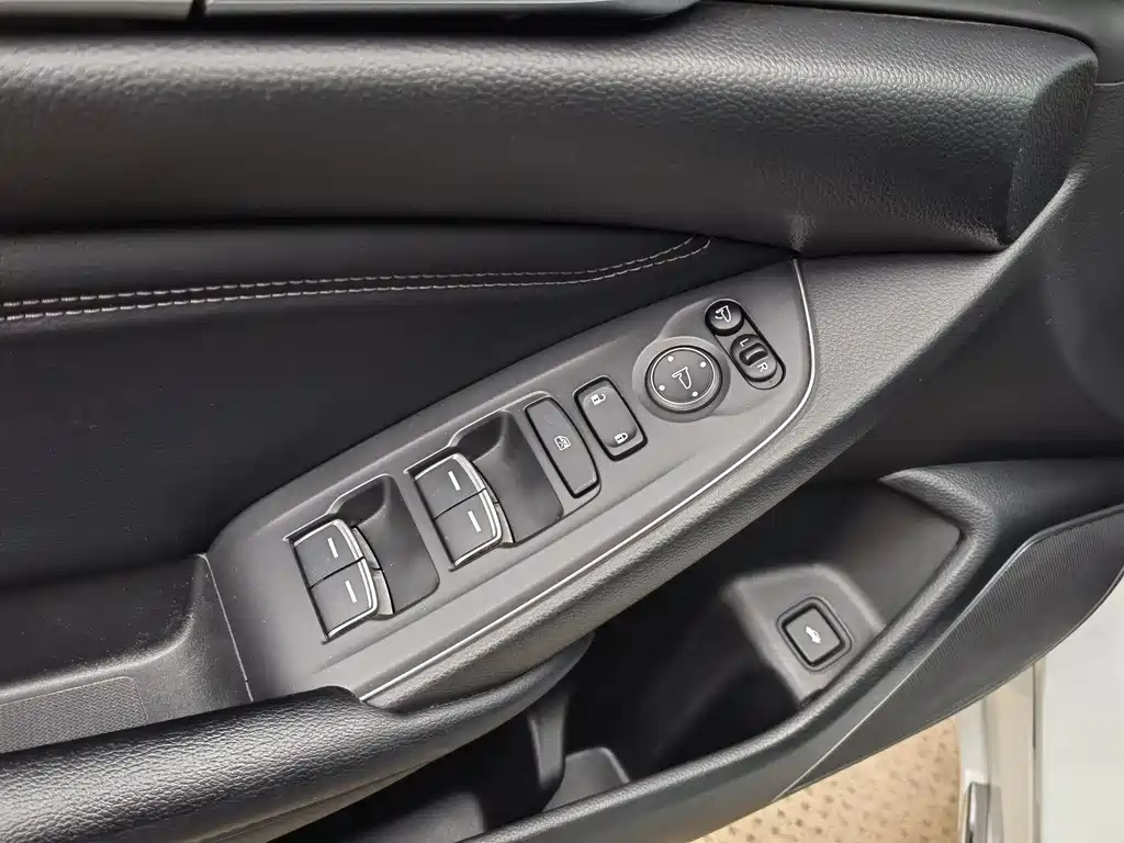 Honda Accord 2022 — фото 13