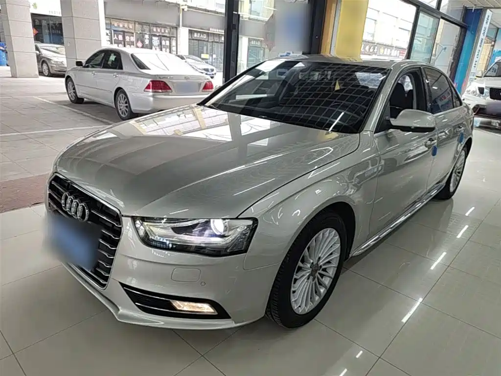 Audi A4L 2016 — фото 1