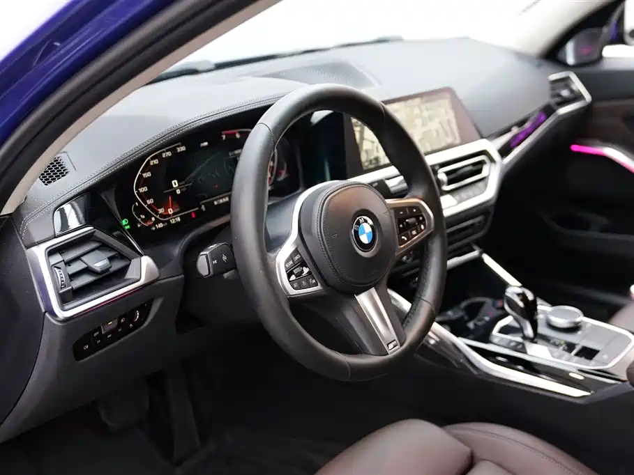 BMW 3 Series 2022 — фото 16