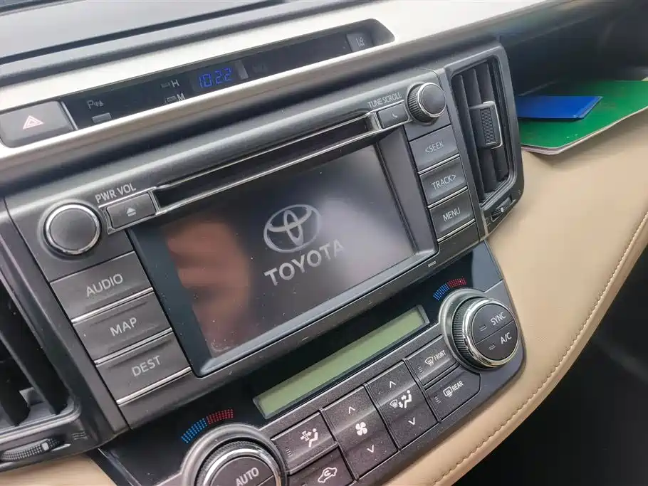 Toyota RAV4 2014 — фото 13