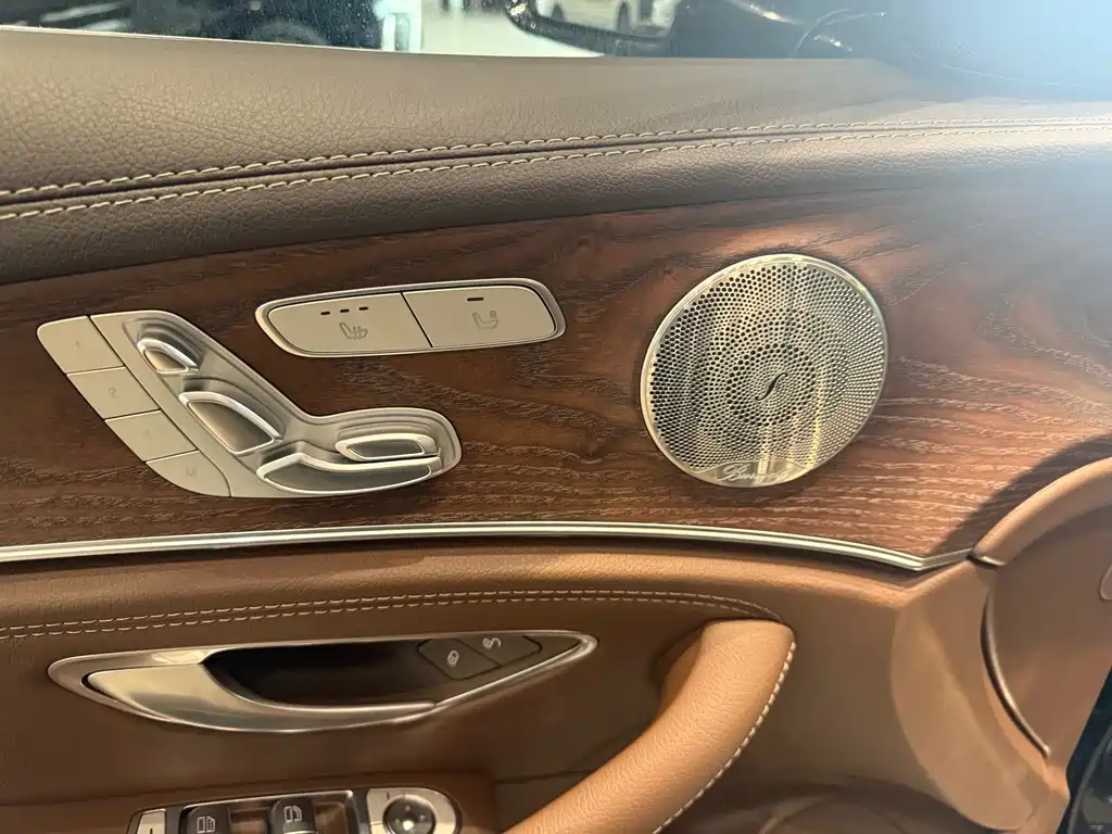 Mercedes-Benz E-Class 2023 — фото 5