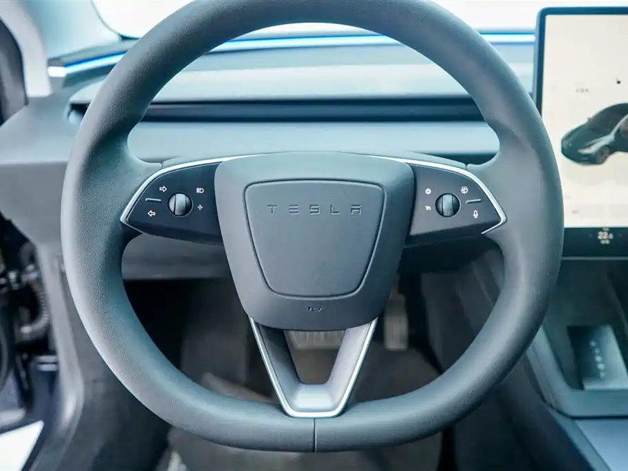 Tesla Model 3 2024 — фото 17