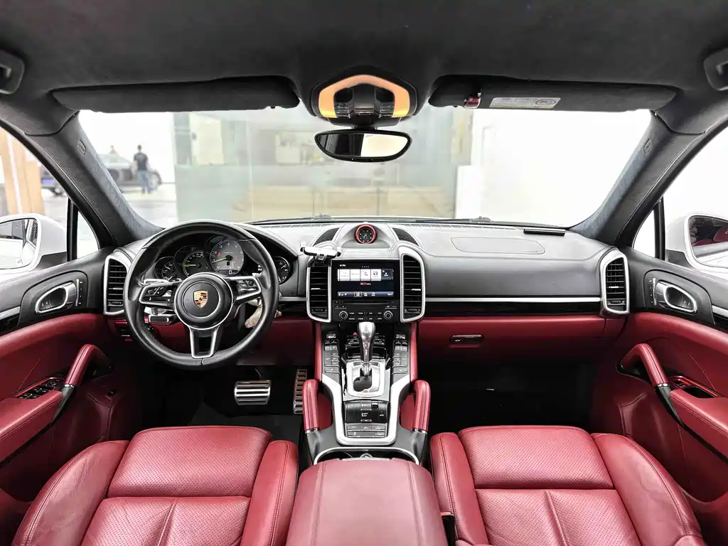 Porsche Cayenne Hybrid 2018 — фото 8
