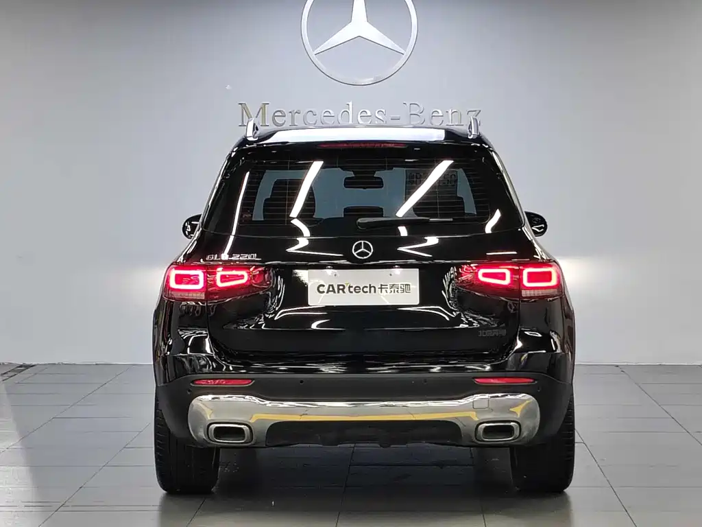 Mercedes-Benz GLB 2023