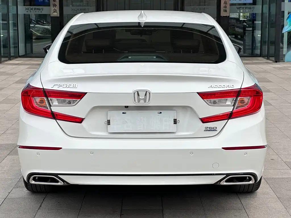 Honda Accord 2018 — фото 20
