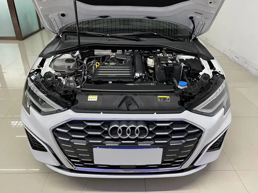 Audi A3 2023 — фото 18