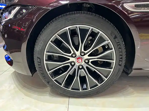 Jaguar XEL 2021