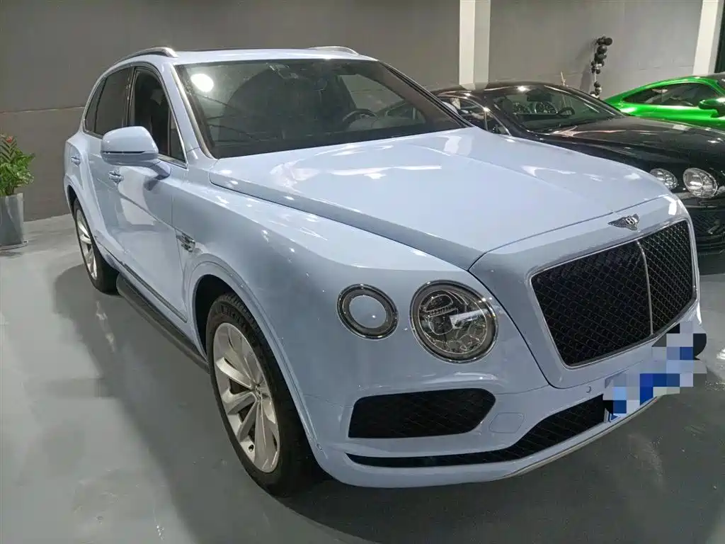 Bentley Bentayga 2018 — фото 2