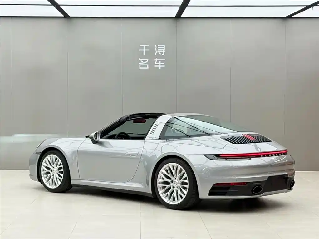 Porsche 911 2022 — фото 14