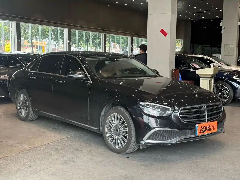 Mercedes-Benz E-Class 2023 — фото 3