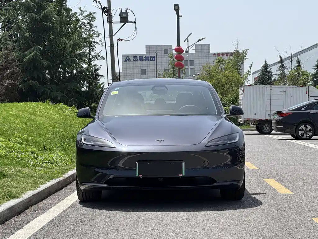 Tesla Model 3 2026