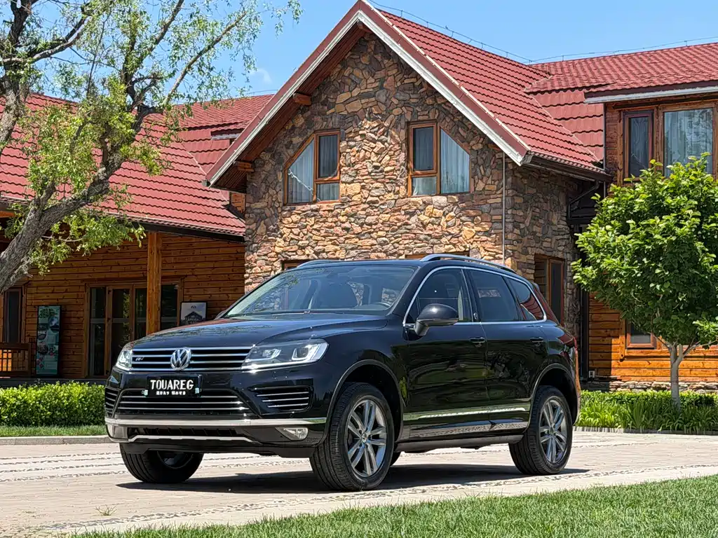 Volkswagen Touareg 2018 — фото 1