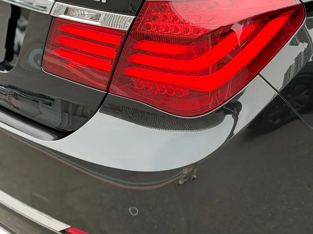 BMW 7 Series 2016 — фото 12