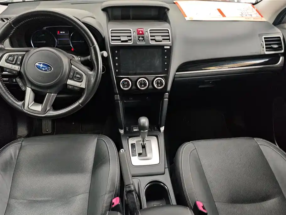 Subaru Forester 2018 — фото 12