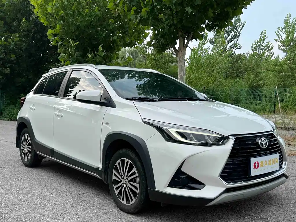 Toyota Yaris L 2022