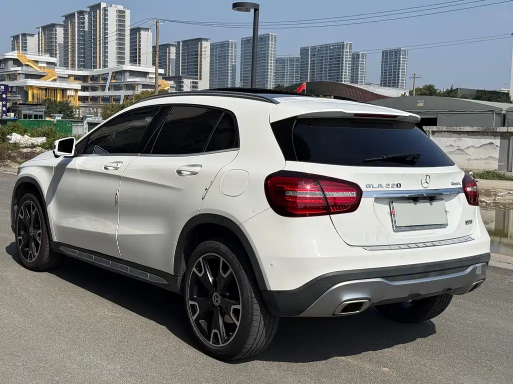 Mercedes-Benz GLA 2018 — фото 14