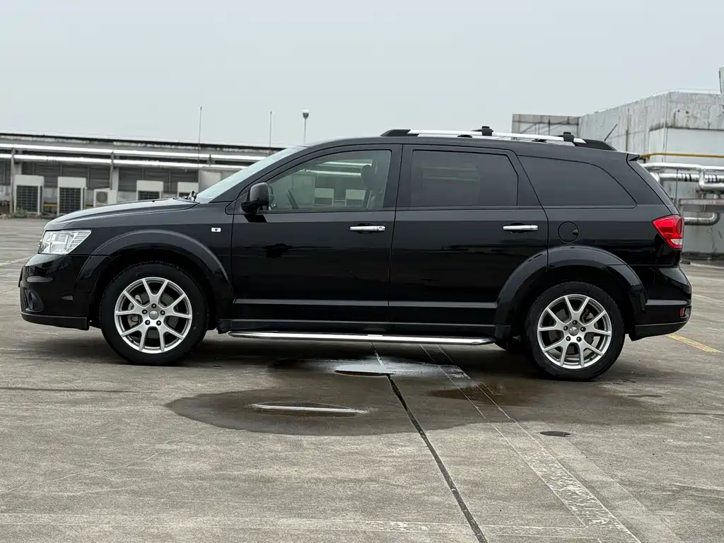 Dodge Journey 2015 — фото 7