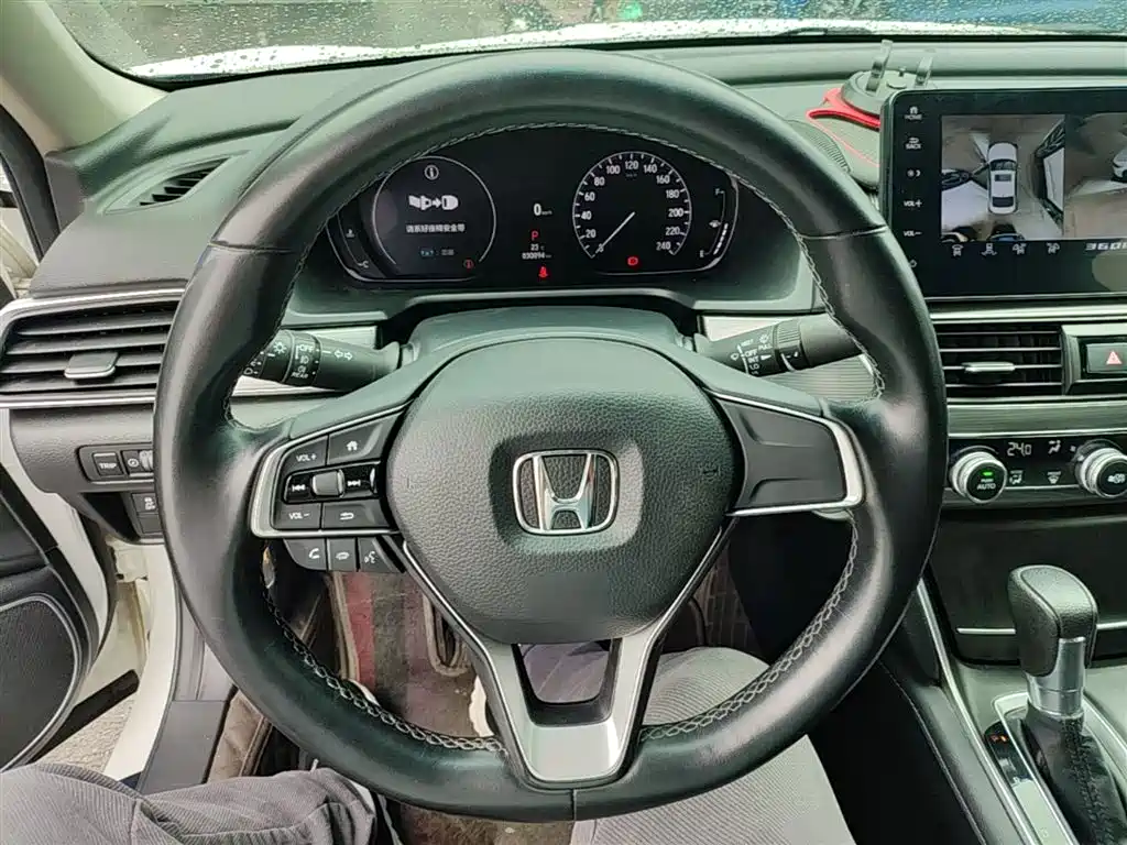 Honda Accord 2022 — фото 11