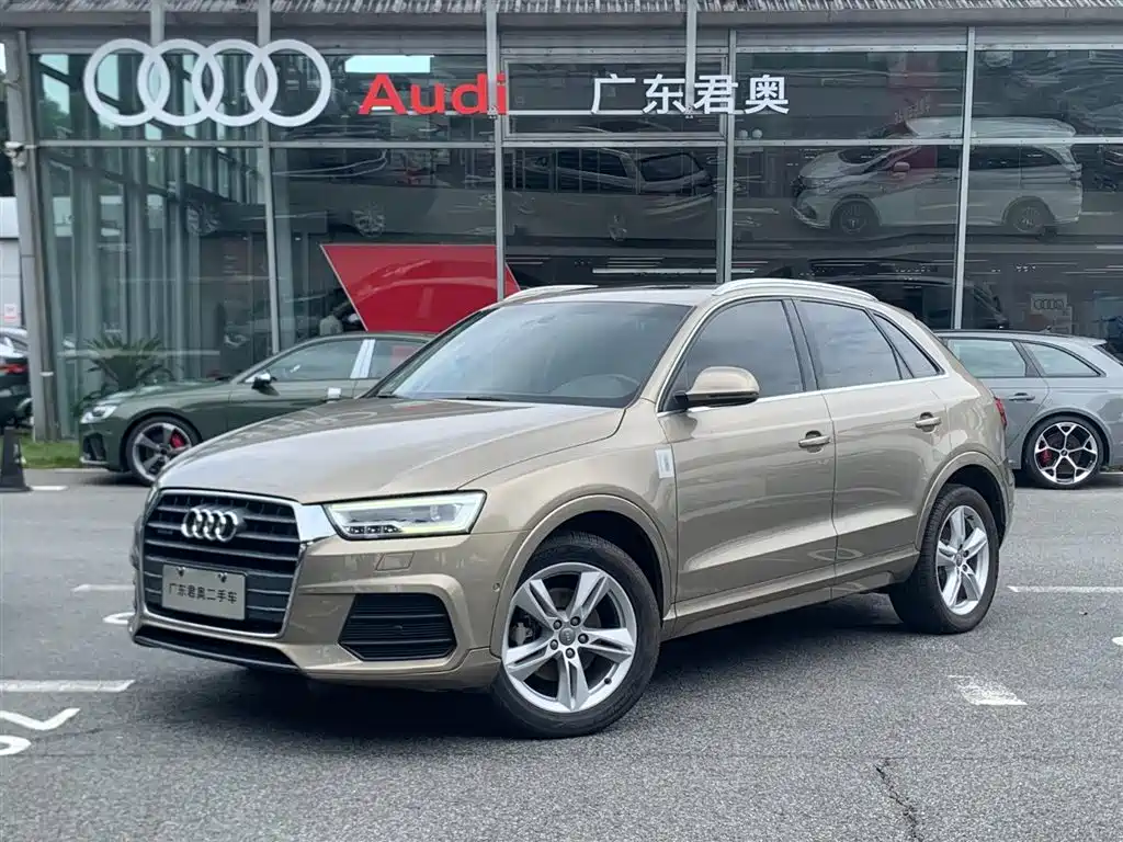 Audi Q3 2017 — фото 1